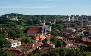 Ile jedzie się z Polski do Litwy?